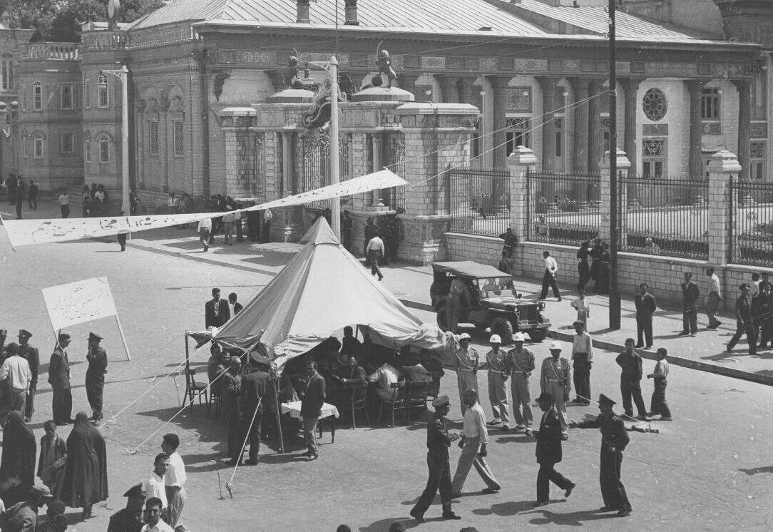 مطبوعات در قید و بند سانسور، خبری از انتخابات آزاد نبود/ بحران مشارکت در دوره پهلوی