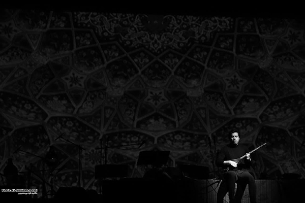 نوای ساز علی قمصری و سهراب پورناظری در سمنان