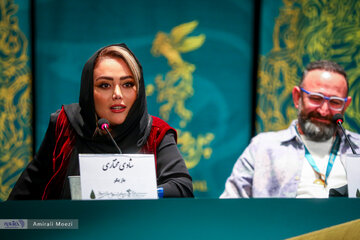 نشست خبری فیلم سینمایی «صبحانه با زرافه‌ها» امروز ۱۳ بهمن‌ ماه در سومین روز از چهل‌ودومین جشنواره فیلم فجر برگزار شد.