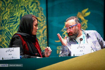 نشست خبری فیلم سینمایی «صبحانه با زرافه‌ها» امروز ۱۳ بهمن‌ ماه در سومین روز از چهل‌ودومین جشنواره فیلم فجر برگزار شد.