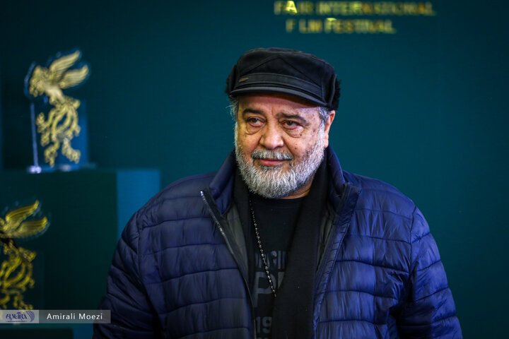 نشست خبری فیلم سینمایی «صبحانه با زرافه‌ها» امروز ۱۳ بهمن‌ ماه در سومین روز از چهل‌ودومین جشنواره فیلم فجر برگزار شد.