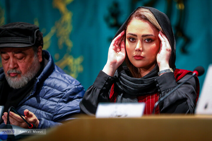 نشست خبری فیلم سینمایی «صبحانه با زرافه‌ها» امروز ۱۳ بهمن‌ ماه در سومین روز از چهل‌ودومین جشنواره فیلم فجر برگزار شد.