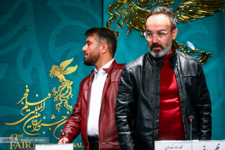 نشست خبری فیلم سینمایی «صبحانه با زرافه‌ها» امروز ۱۳ بهمن‌ ماه در سومین روز از چهل‌ودومین جشنواره فیلم فجر برگزار شد.