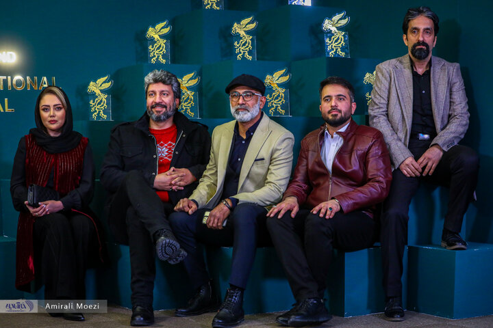 نشست خبری فیلم سینمایی «صبحانه با زرافه‌ها» امروز ۱۳ بهمن‌ ماه در سومین روز از چهل‌ودومین جشنواره فیلم فجر برگزار شد.