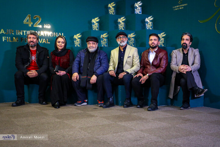 نشست خبری فیلم سینمایی «صبحانه با زرافه‌ها» امروز ۱۳ بهمن‌ ماه در سومین روز از چهل‌ودومین جشنواره فیلم فجر برگزار شد.