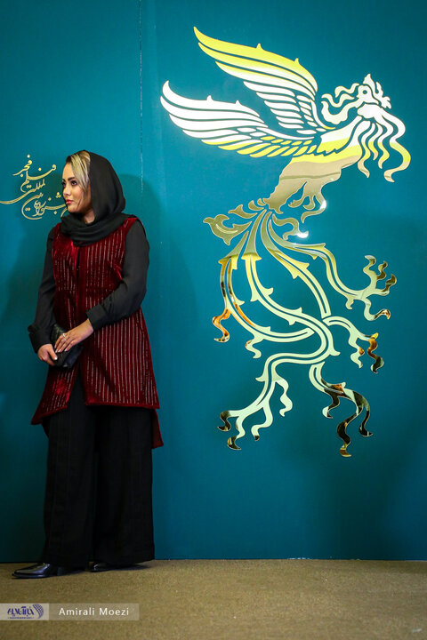 نشست خبری فیلم سینمایی «صبحانه با زرافه‌ها» امروز ۱۳ بهمن‌ ماه در سومین روز از چهل‌ودومین جشنواره فیلم فجر برگزار شد.