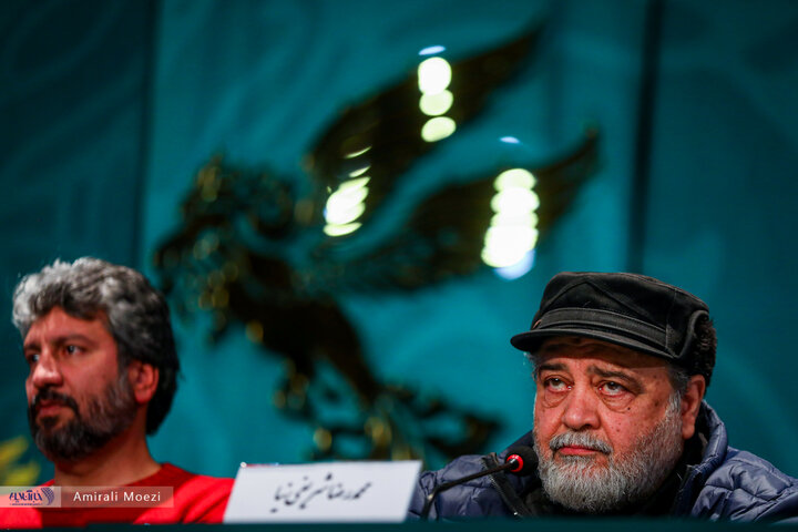 نشست خبری فیلم سینمایی «صبحانه با زرافه‌ها» امروز ۱۳ بهمن‌ ماه در سومین روز از چهل‌ودومین جشنواره فیلم فجر برگزار شد.