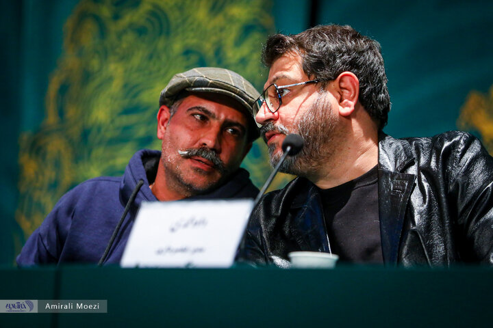 نشست خبری فیلم سینمایی «صبحانه با زرافه‌ها» امروز ۱۳ بهمن‌ ماه در سومین روز از چهل‌ودومین جشنواره فیلم فجر برگزار شد.