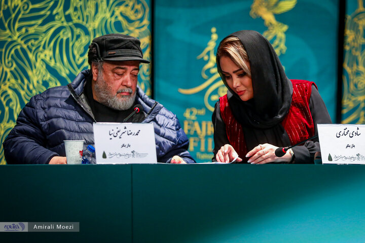 نشست خبری فیلم سینمایی «صبحانه با زرافه‌ها» امروز ۱۳ بهمن‌ ماه در سومین روز از چهل‌ودومین جشنواره فیلم فجر برگزار شد.