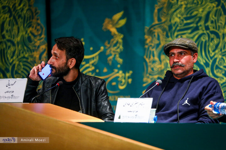 نشست خبری فیلم سینمایی «صبحانه با زرافه‌ها» امروز ۱۳ بهمن‌ ماه در سومین روز از چهل‌ودومین جشنواره فیلم فجر برگزار شد.