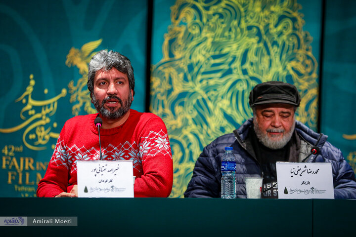 نشست خبری فیلم سینمایی «صبحانه با زرافه‌ها» امروز ۱۳ بهمن‌ ماه در سومین روز از چهل‌ودومین جشنواره فیلم فجر برگزار شد.
