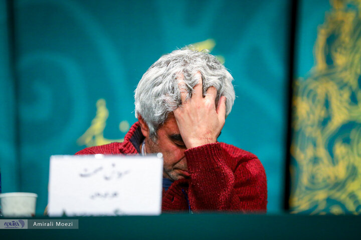نشست خبری فیلم سینمایی «صبحانه با زرافه‌ها» امروز ۱۳ بهمن‌ ماه در سومین روز از چهل‌ودومین جشنواره فیلم فجر برگزار شد.