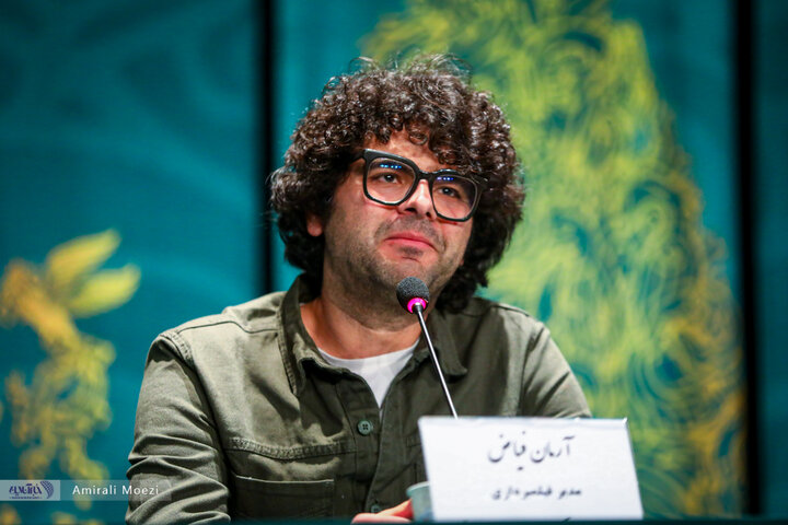 نشست خبری فیلم سینمایی «صبحانه با زرافه‌ها» امروز ۱۳ بهمن‌ ماه در سومین روز از چهل‌ودومین جشنواره فیلم فجر برگزار شد.