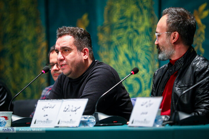 نشست خبری فیلم سینمایی «صبحانه با زرافه‌ها» امروز ۱۳ بهمن‌ ماه در سومین روز از چهل‌ودومین جشنواره فیلم فجر برگزار شد.