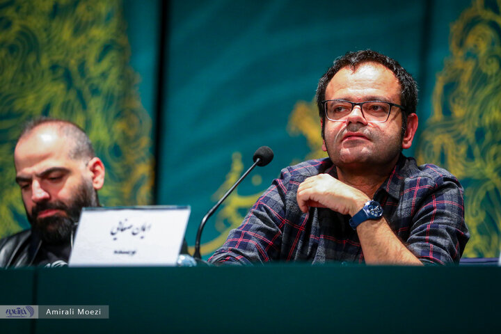 نشست خبری فیلم سینمایی «صبحانه با زرافه‌ها» امروز ۱۳ بهمن‌ ماه در سومین روز از چهل‌ودومین جشنواره فیلم فجر برگزار شد.