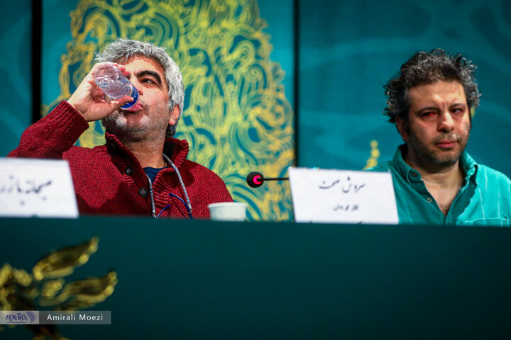 نشست خبری فیلم سینمایی «صبحانه با زرافه‌ها» امروز ۱۳ بهمن‌ ماه در سومین روز از چهل‌ودومین جشنواره فیلم فجر برگزار شد.