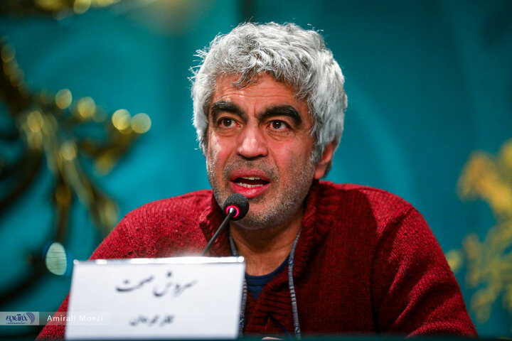 نشست خبری فیلم سینمایی «صبحانه با زرافه‌ها» امروز ۱۳ بهمن‌ ماه در سومین روز از چهل‌ودومین جشنواره فیلم فجر برگزار شد.