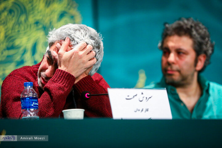 نشست خبری فیلم سینمایی «صبحانه با زرافه‌ها» امروز ۱۳ بهمن‌ ماه در سومین روز از چهل‌ودومین جشنواره فیلم فجر برگزار شد.