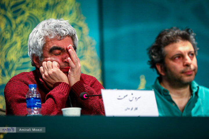 نشست خبری فیلم سینمایی «صبحانه با زرافه‌ها» امروز ۱۳ بهمن‌ ماه در سومین روز از چهل‌ودومین جشنواره فیلم فجر برگزار شد.