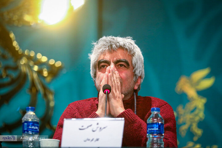 نشست خبری فیلم سینمایی «صبحانه با زرافه‌ها» امروز ۱۳ بهمن‌ ماه در سومین روز از چهل‌ودومین جشنواره فیلم فجر برگزار شد.