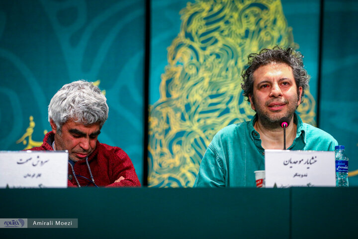 نشست خبری فیلم سینمایی «صبحانه با زرافه‌ها» امروز ۱۳ بهمن‌ ماه در سومین روز از چهل‌ودومین جشنواره فیلم فجر برگزار شد.