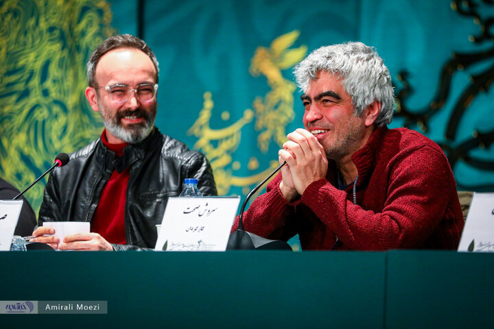 نشست خبری فیلم سینمایی «صبحانه با زرافه‌ها» امروز ۱۳ بهمن‌ ماه در سومین روز از چهل‌ودومین جشنواره فیلم فجر برگزار شد.