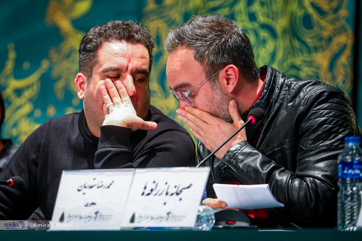 نشست خبری فیلم سینمایی «صبحانه با زرافه‌ها» امروز ۱۳ بهمن‌ ماه در سومین روز از چهل‌ودومین جشنواره فیلم فجر برگزار شد.