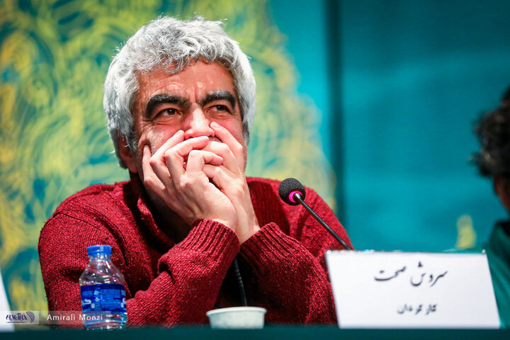 نشست خبری فیلم سینمایی «صبحانه با زرافه‌ها» امروز ۱۳ بهمن‌ ماه در سومین روز از چهل‌ودومین جشنواره فیلم فجر برگزار شد.