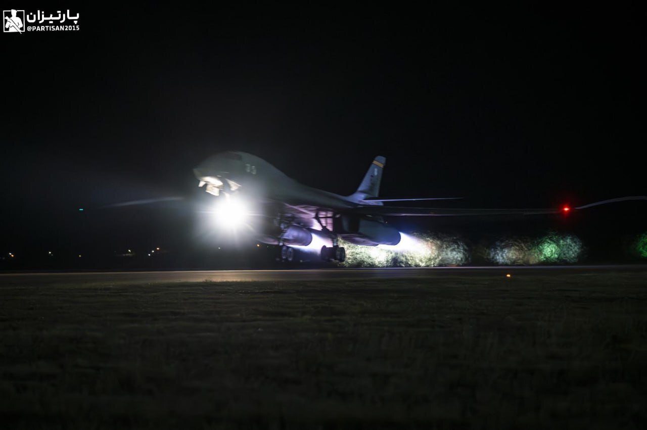 تصاویر بمب افکن استراتژیک و بمبهای یک تنی آمریکا پخش شد!