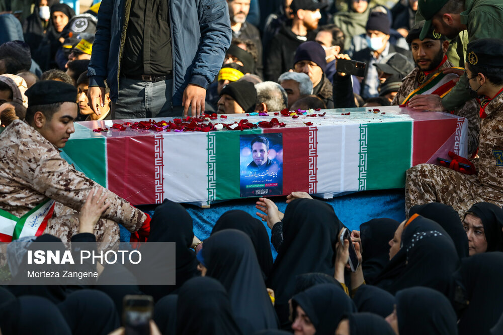 عکسهایی از مراسم تشییع پیکر مستشار نظامی سپاه که توسط اسرائیل شهید شد