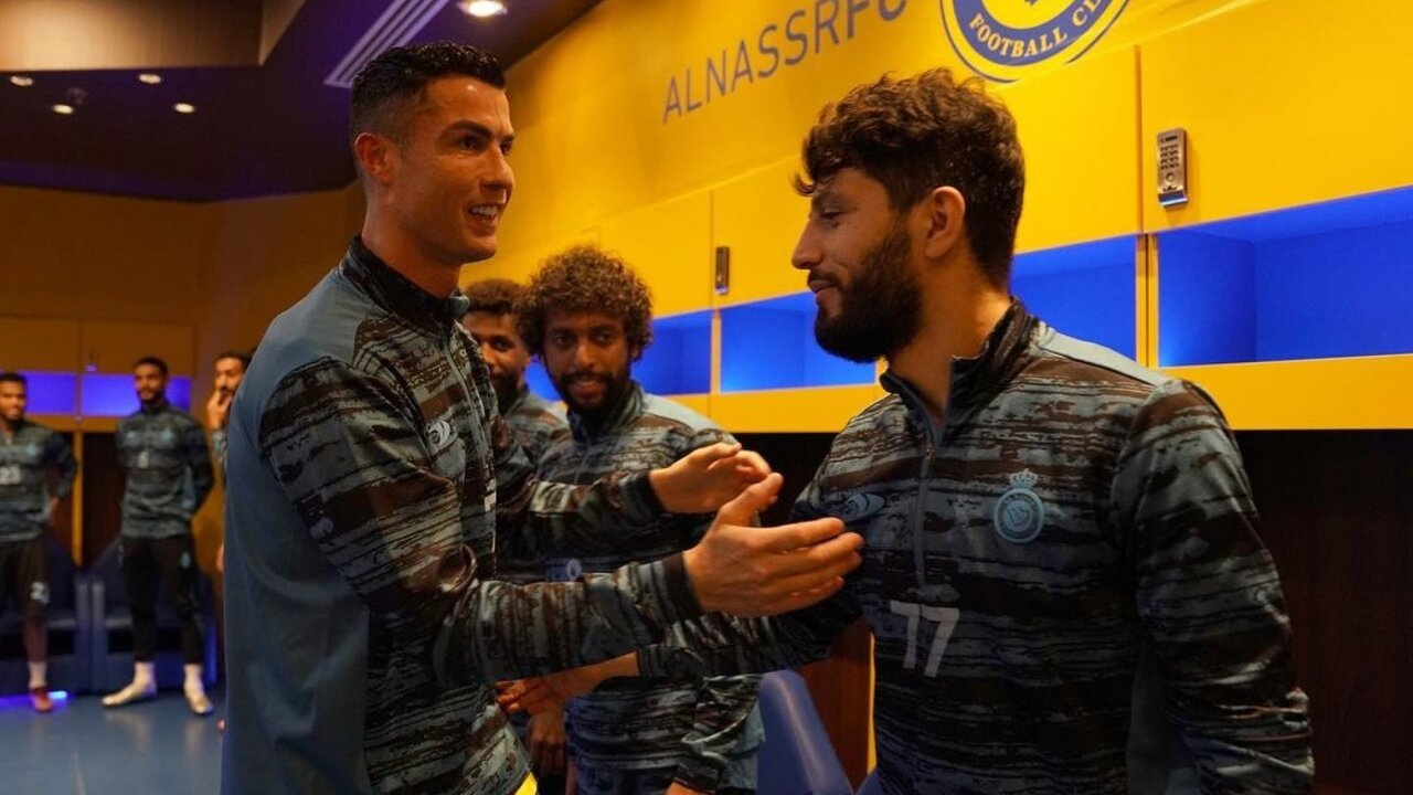 عکس| ژست خاص ستاره استقلال کنار کریستیانو رونالدو