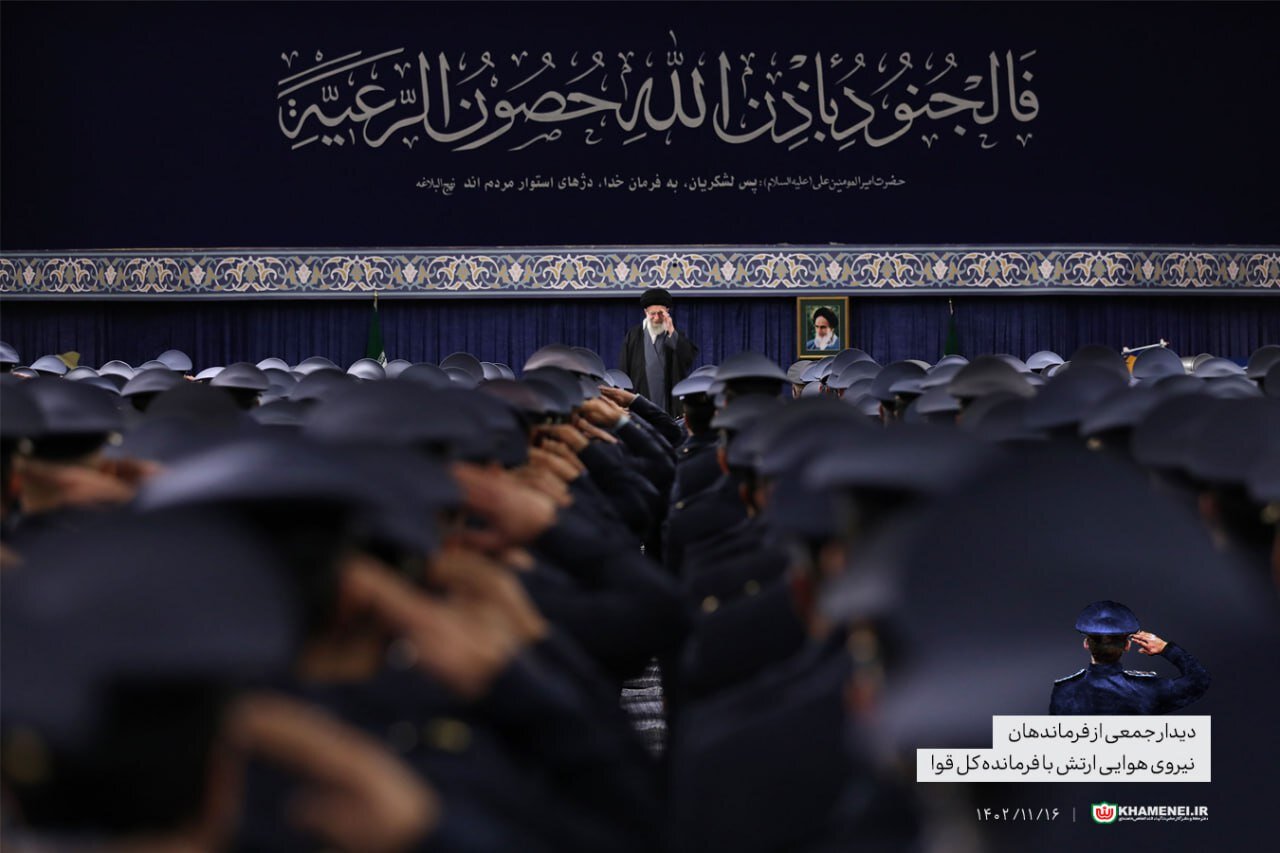 عکسی ویژه از سلام نظامی فرماندهان ارتش به رهبر انقلاب