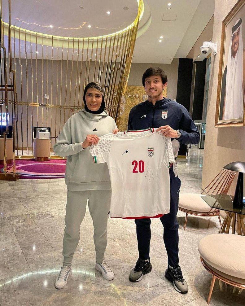 عکس| هدیه ویژه سردار آزمون به الهه منصوریان