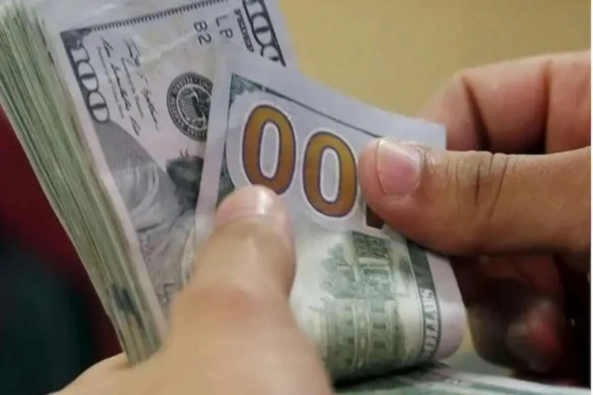 - دلار زدایی در هشت بانک عراقی کلید خورد