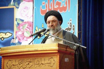 انقلاب اسلامی خط بطلانی بر هژمونی تسلط غرب بر دنیای جهان اسلام