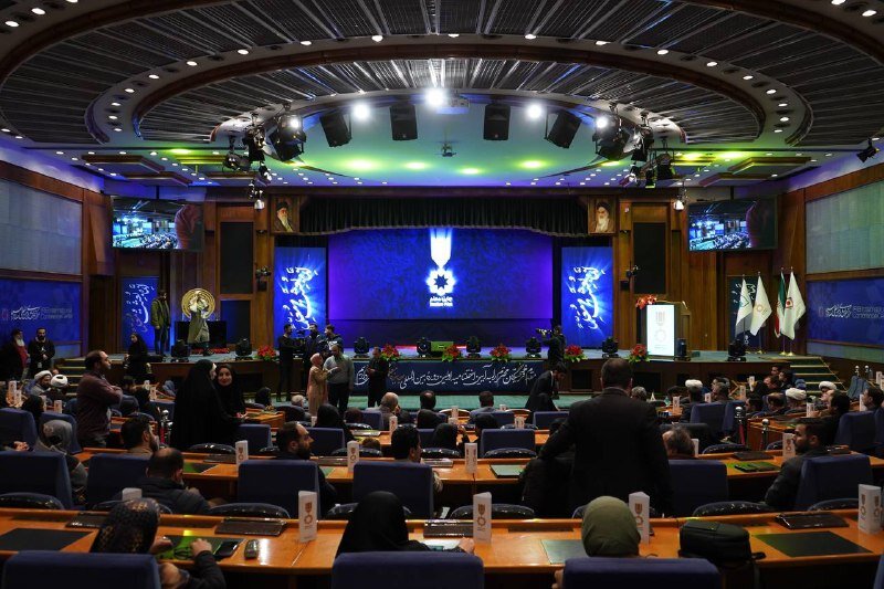 شناسایی بیش از 12 هزار نامزد در اولین رویداد جایزه معلم 2
