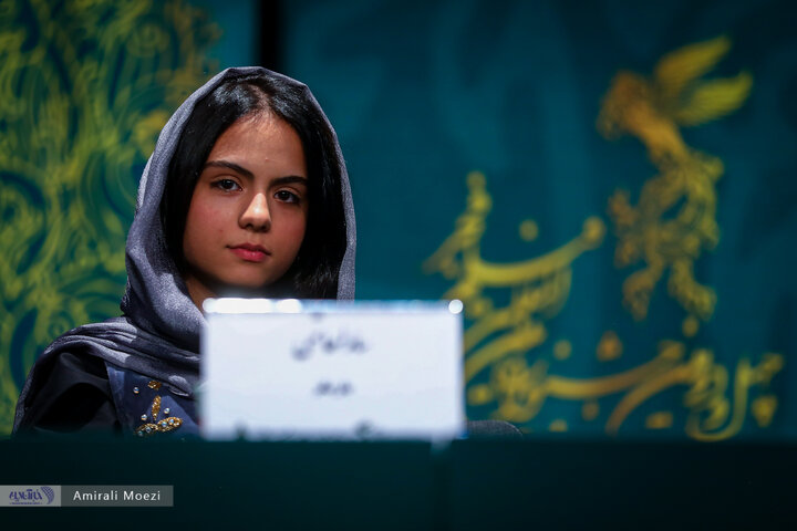 نشست رسانه‌ای فیلم سینمایی آبی روشن