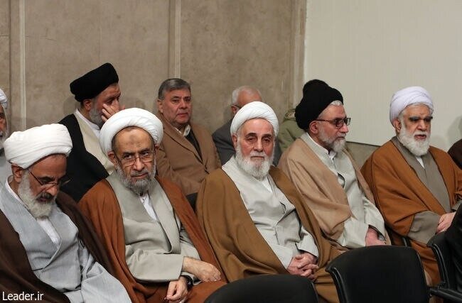 تصاویری از علی لاریجانی، ناطق نوری و اسحاق جهانگیری در دیدار با رهبر انقلاب / سیدمحمد صدر هم آمد 3