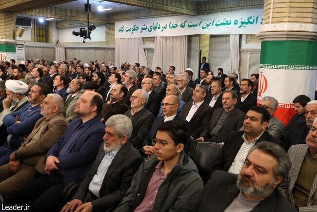 تصاویری از علی لاریجانی، ناطق نوری و اسحاق جهانگیری در دیدار با رهبر انقلاب / سیدمحمد صدر هم آمد 2