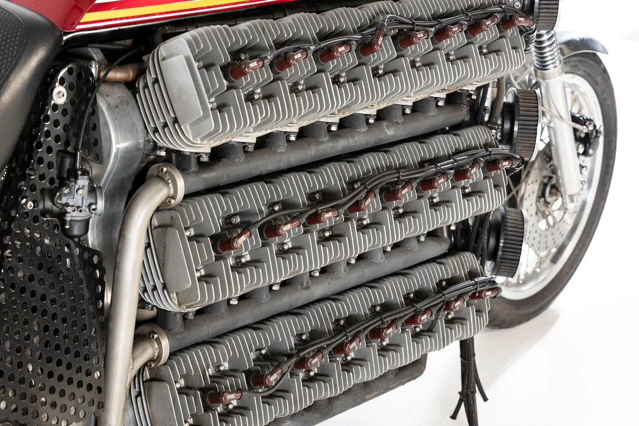 موتورسیکلت ۴۸ سیلندر، هیولای رکوردشکن کاوازاکی