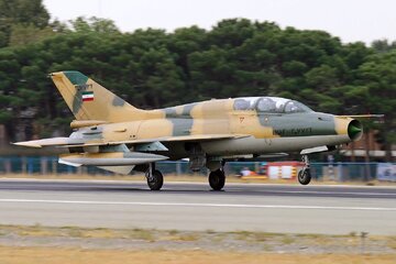 جنگنده‌های چینی که بر فراز تهران به پرواز درآمدند/ فیلم