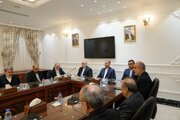 نشست صمیمانه امیرعبداللهیان با سفیر و اعضای سفارت ایران در لبنان