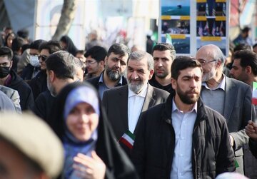 محسن رضایی: تا آخرین قطره خون در راه انقلاب اسلامی و در مسیر این نهضت میمانم محسن رضایی: تا آخرین قطره خون در راه انقلاب اسلامی و در مسیر این نهضت میمانم