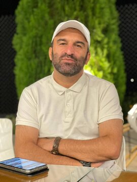 سرد و بی روح، عدم استقبال مردم و نمایان شدن فاصله زیاد مدیران و مردم سرد و بی روح، عدم استقبال مردم و نمایان شدن فاصله زیاد مدیران و مردم