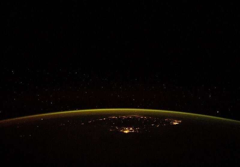 عکس |‌ نمایش عظمت و زیبایی زمین هنگام بازگشت از فضا