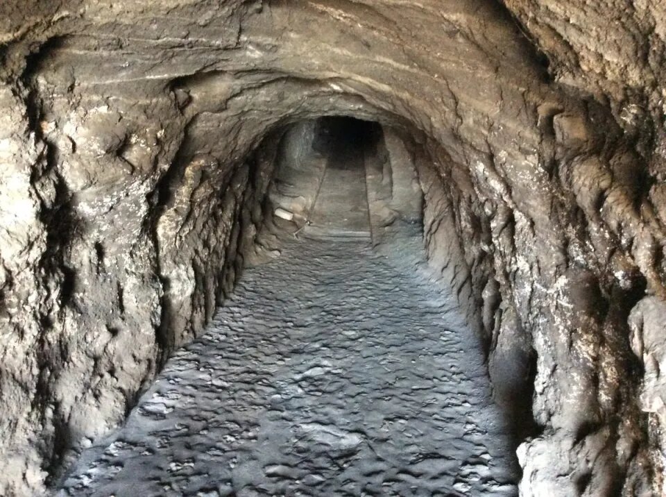 دریاچه خونین در مکزیک / پایگاه سفینههای آدم فضاییها!