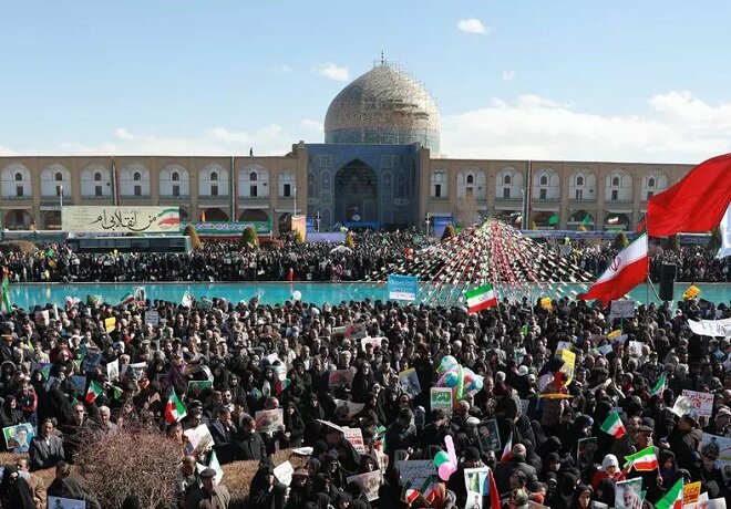 ۲۲ بهمن تماشایی مردم نصف جهان/نقش جهان سراپا شور و حماسه بود