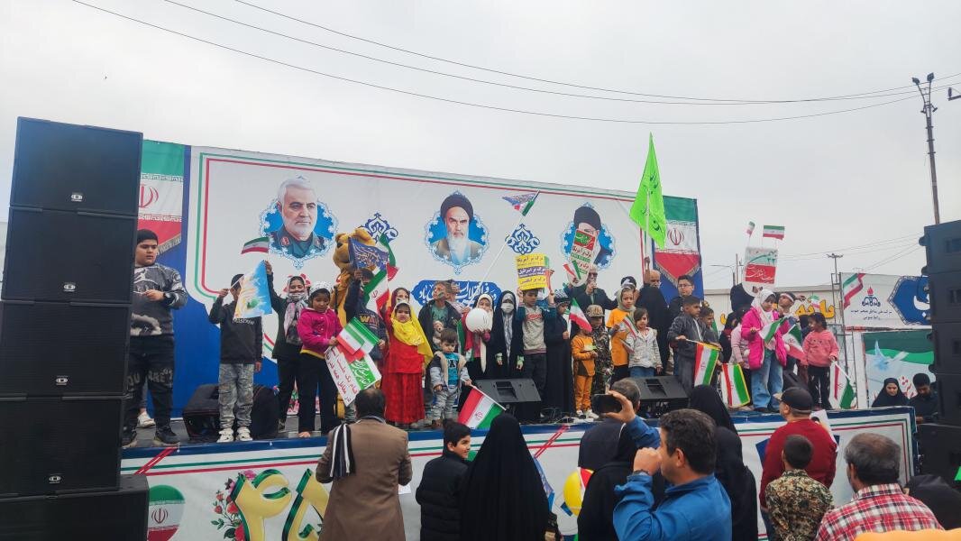 ندای الله اکبر در اهواز طنین انداز شد / راهپیمایی 22 بهمن با شکوه هر چه بیشتر برگزار شد+گزارش تصویری