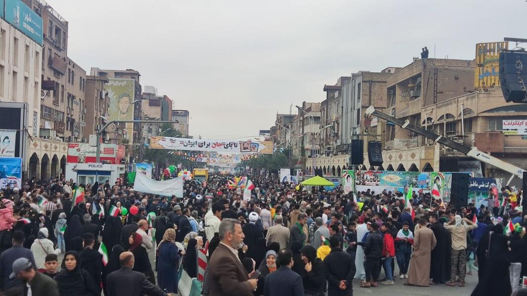 ندای الله اکبر در اهواز طنین انداز شد / راهپیمایی 22 بهمن با شکوه هر چه بیشتر برگزار شد+گزارش تصویری