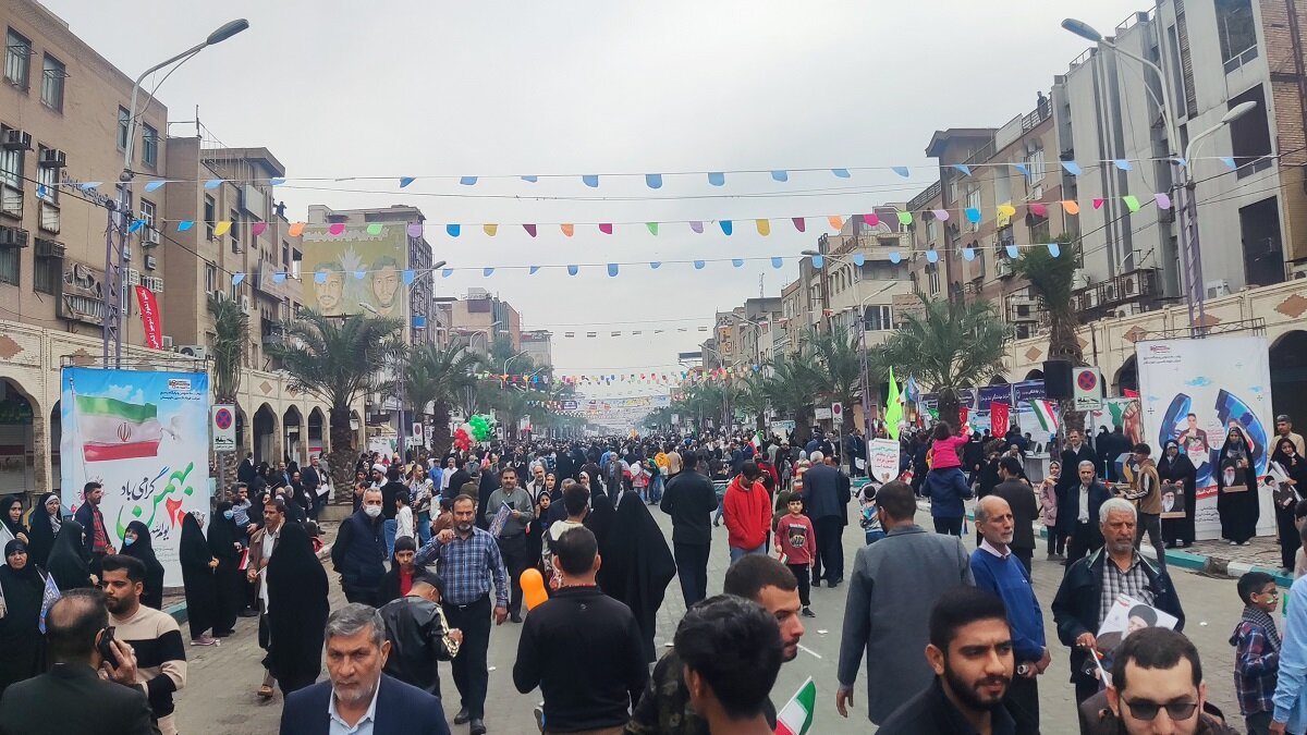 ندای الله اکبر در اهواز طنین انداز شد / راهپیمایی 22 بهمن با شکوه هر چه بیشتر برگزار شد+گزارش تصویری